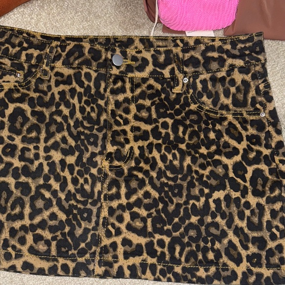 Amazon Brown Leopard Mini Skirt - Picture 2 of 5